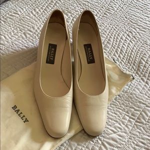 Ivory pump heels by Bally